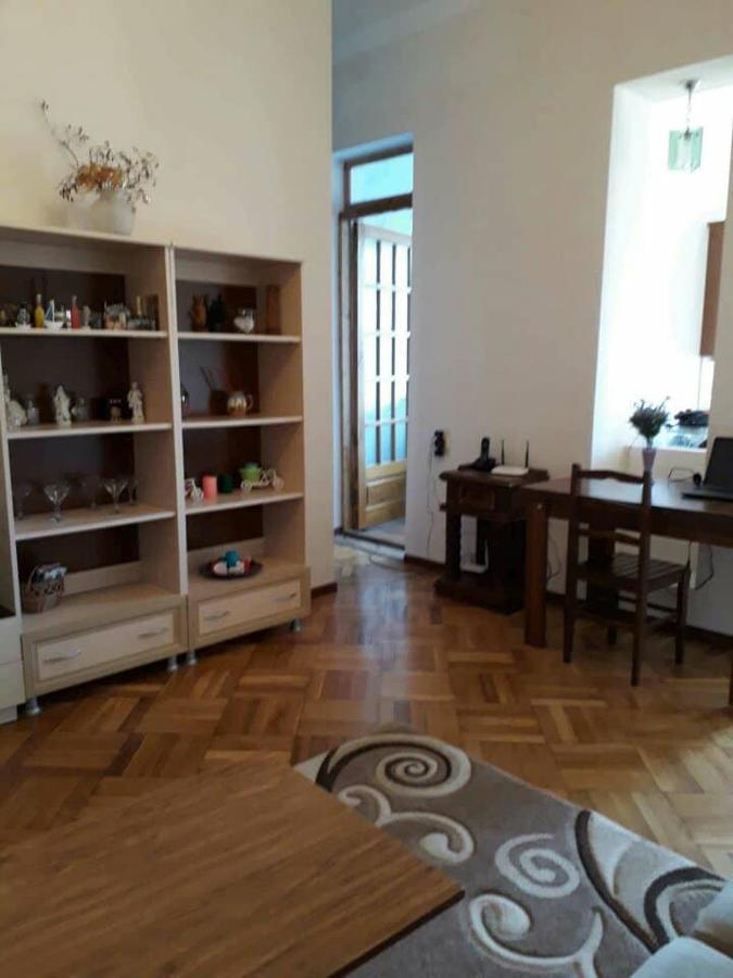 Appartamento Centr Kutaisi Esterno foto